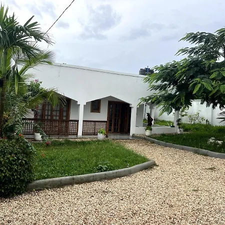 Mami & Me Villa